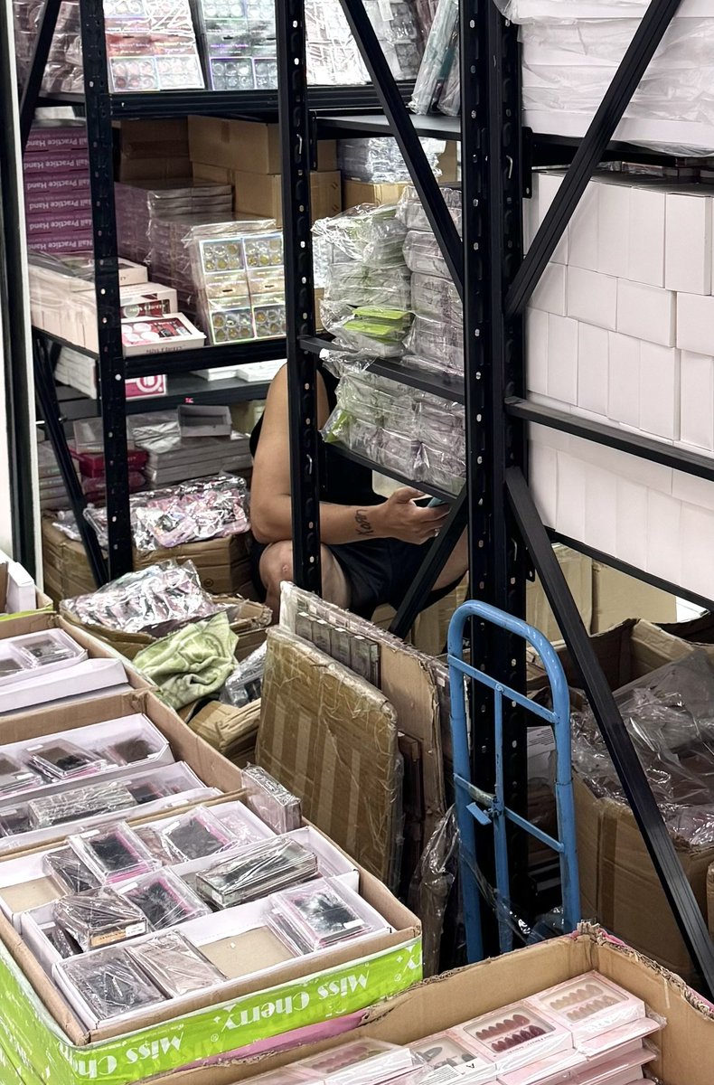 Ch1c0sD3L4C4ll3's tweet photo. Después del trabajo duro , un merecido descanso. #ChicoTrabajando #GuyAtWork #ChicoDLCalle #StreetGuy #RealGuy #Paparazzi #Corresponsal desde #CDMX #DistritoFederal #México https://t.co/bh5M7mXeEi