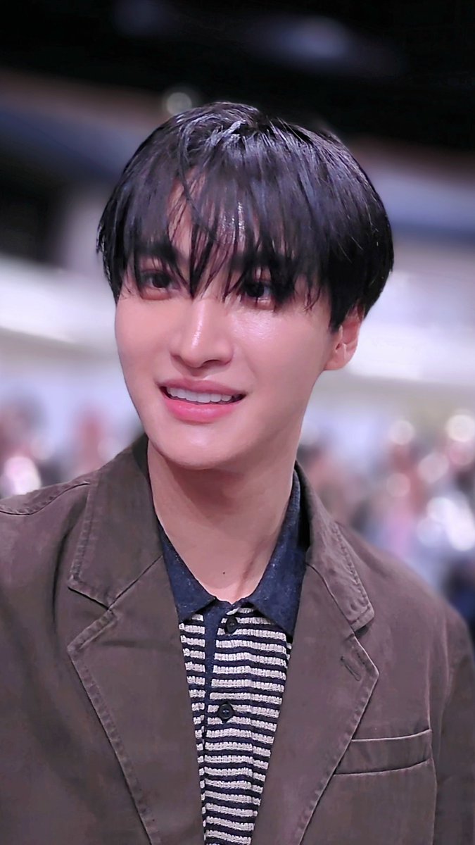 sansanfafafa's tweet photo. 261002 BAD ATEEZ パパラッチ会

#ATEEZ #SEONGHWA #ソンファ #성화 https://t.co/bcNlhSaXsN