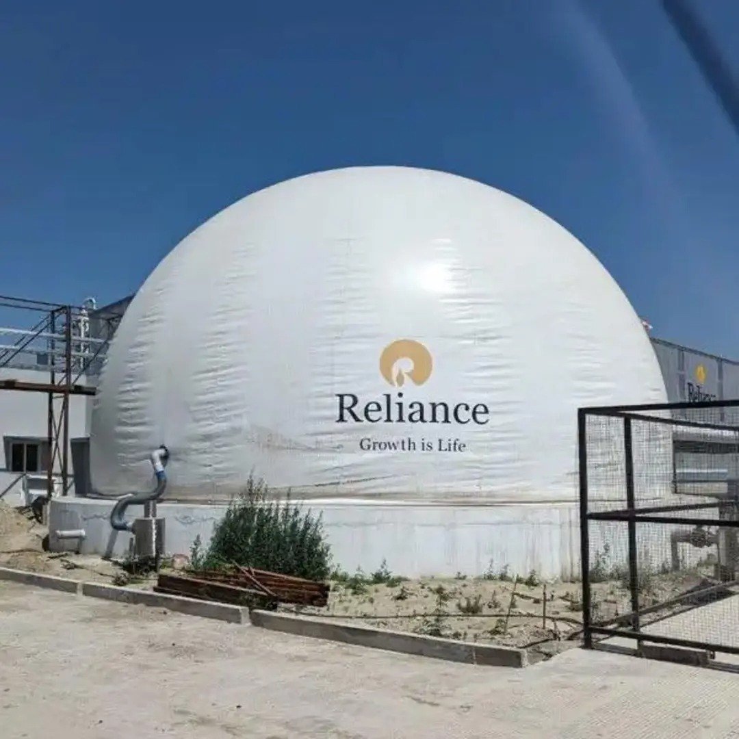 AndhraNexus's tweet photo. 🚨 Reliance plans to invest ₹1 lakh crore in Andhra Pradesh to set up Compressed Biogas (CBG) plants.

The investment is expected to create over 3 lakh jobs and generate nearly ₹60,000 crore in revenue for the state. https://t.co/ZkKFUwuwpQ