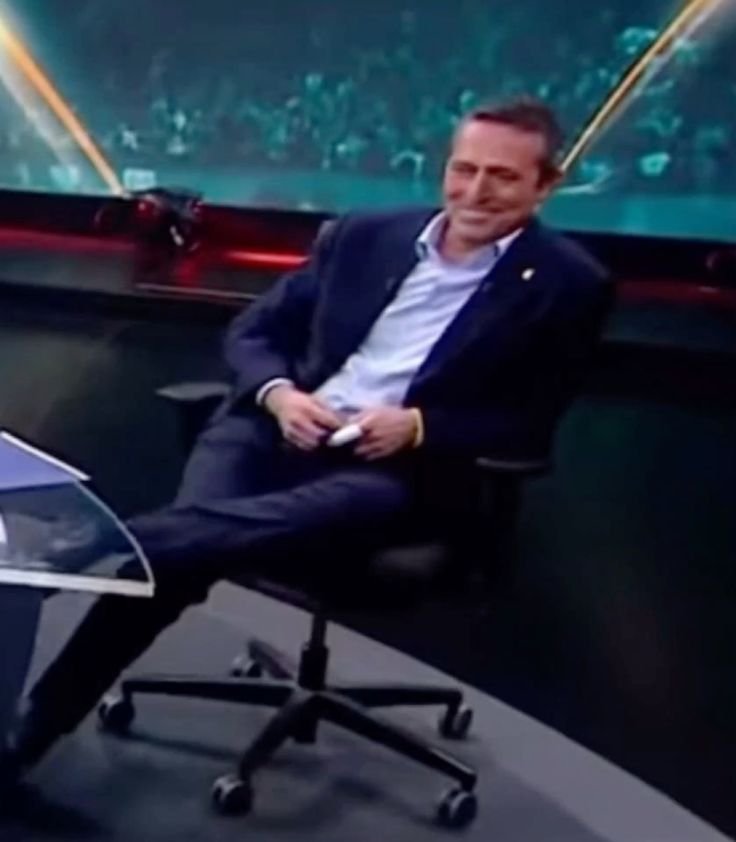 thorbaciniz_'s tweet photo. Abiniz bugün cpr öğrendi bişey olursa emin ellerdesiniz https://t.co/0KH1VCCofb