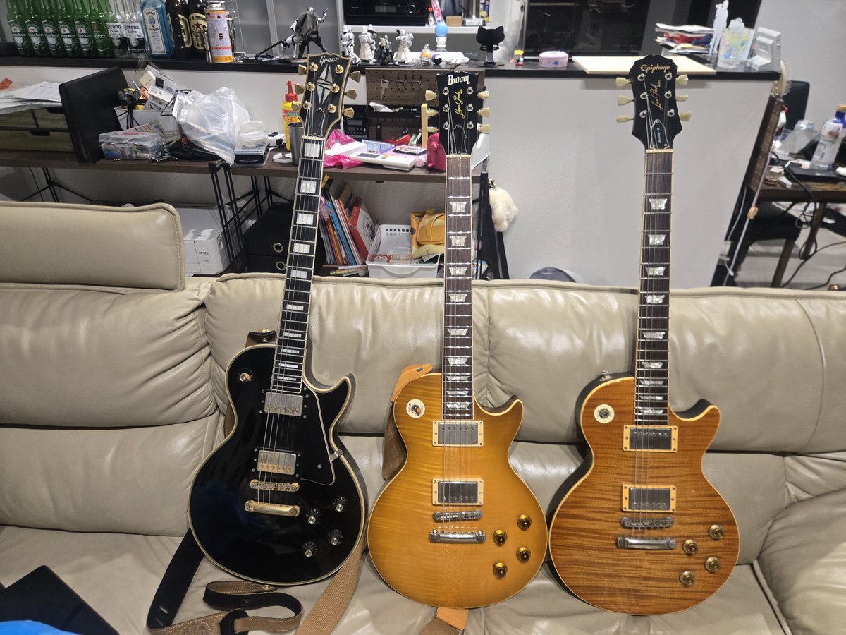 Martini_Strato's tweet photo. 今回買ったレスポール、断トツに重い…4.8kg
あんまり気にしないけどね https://t.co/G2xmd287bR