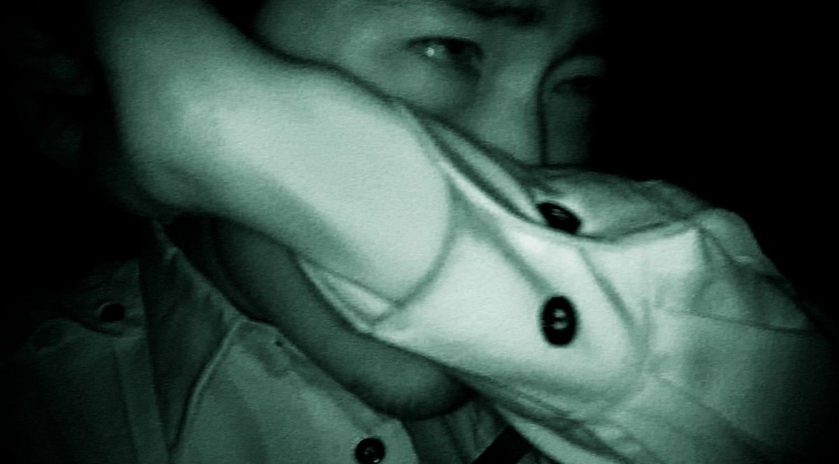 AlertaTerror's tweet photo. Found footage 'INFIRMARY' já está disponível nas locadoras.

Um segurança desapareceu em sua primeira noite em um antigo hospital psiquiátrico, em 2023. As imagens de sua câmera corporal mostram incidentes inexplicáveis ​​que continuam a intrigar os investigadores. https://t.co/c6wRrtKWsD