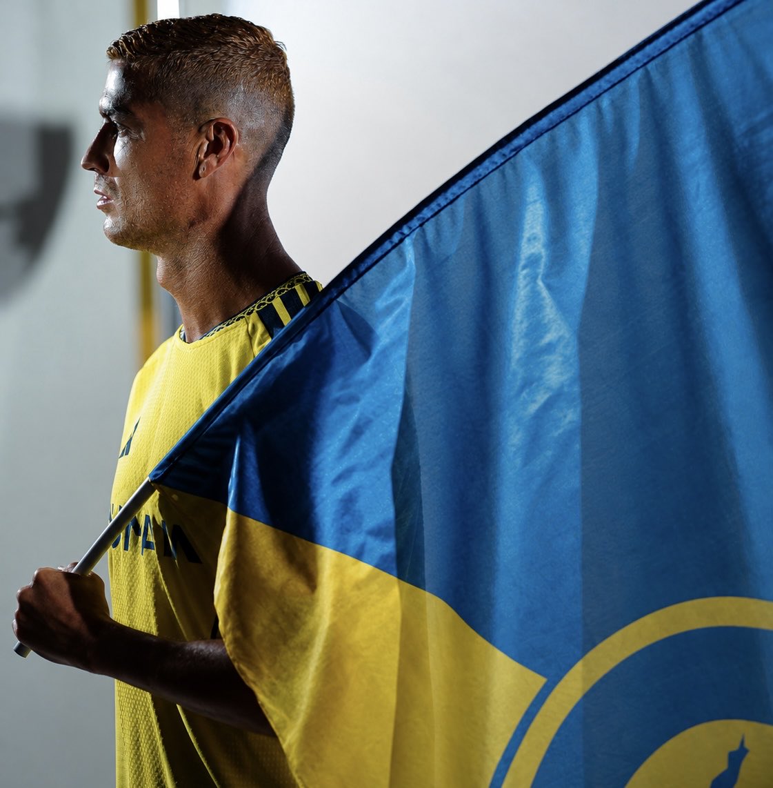 Nfcdiario's tweet photo. 🚨🚨🚨🚨🚨🚨⚠️ - صورة رائعة :

الأسطورة كريستيانو رونالدو يحمل علم النصر 🐐💛💛💛💛💛💛💛💛 https://t.co/xoSmglDdKl