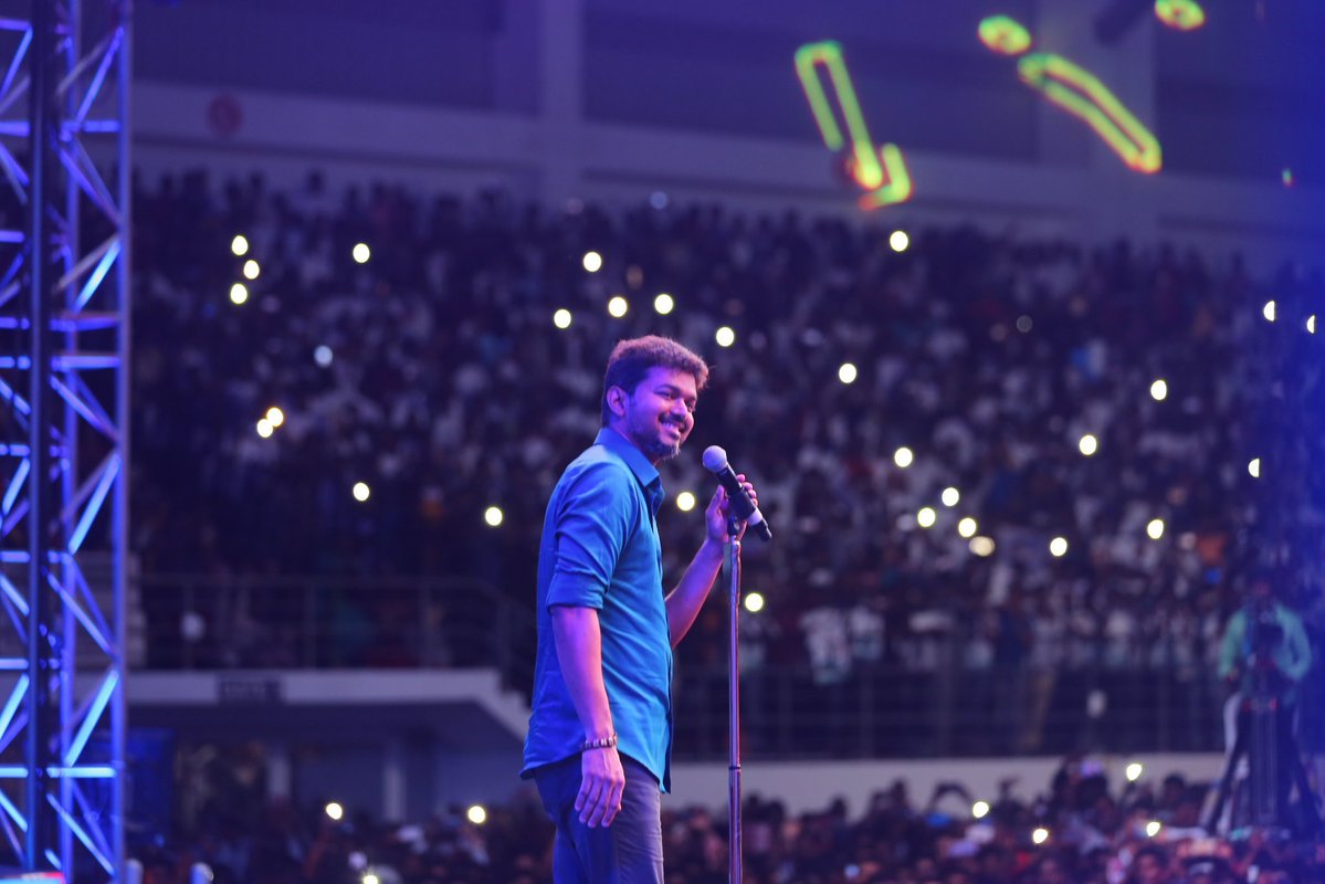 ___pokkiri____'s tweet photo. #SarkarAudioLaunch happened Oct 2, 2018
8 Years 💙 

South India's First digital audio launch, supported by more than 2 Million people. #OruviralPuratchi ☝🏼

 #Thalapathy  #ThalapathyVijayForever #CMVijay #CMJosephVijay #TVK https://t.co/578mxBmcMp