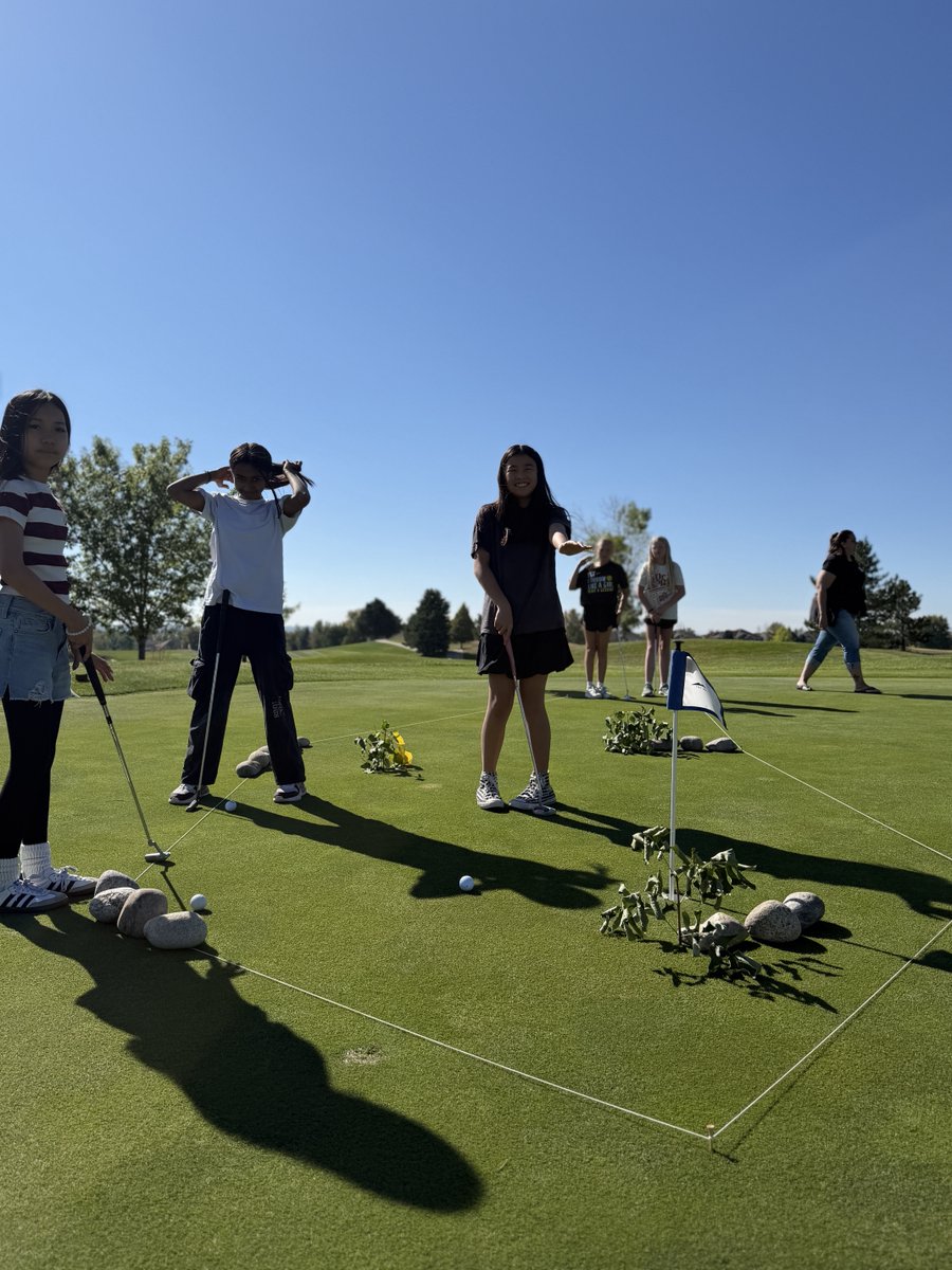 TheFirstGreen's tweet photo. Sixth graders from STEM Lab enjoyed a fun First Green event at Broadlands Golf Course learning about irrigation, soil, equipment, math, water management, and more. What a great trip!

@GCSAA https://t.co/HvfePlMbsJ