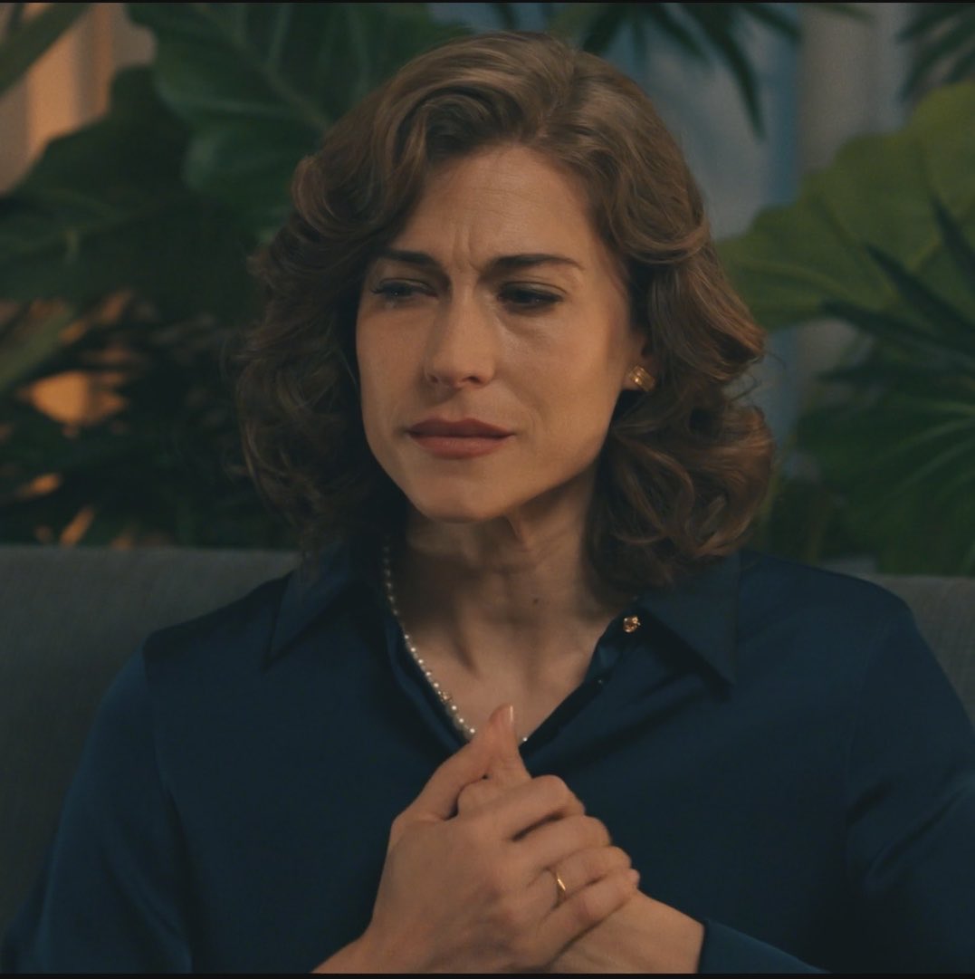belmondlr's tweet photo. marta siempre ponerse la mano en el corazó por pensar en fina, su gran amor https://t.co/u1QRQaWEDA