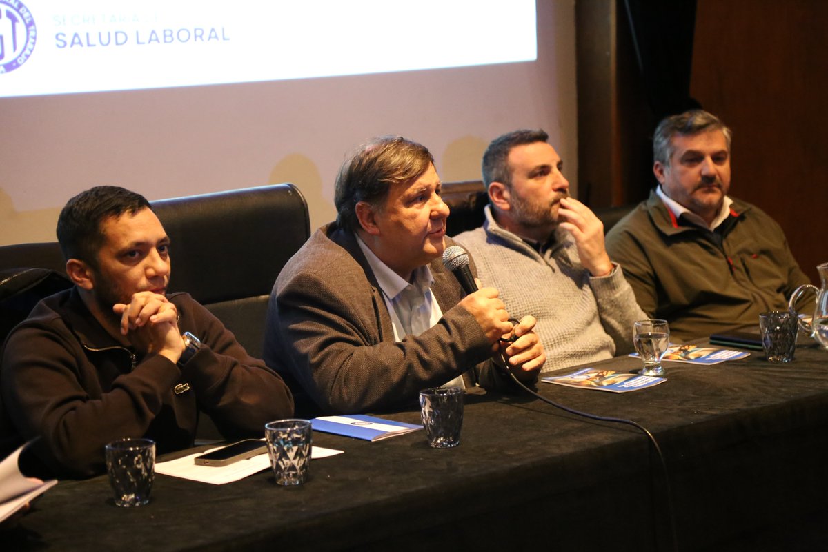 TrabajoPBA's tweet photo. El Ministerio de Trabajo participó de la presentación del Manual Sindical sobre Comité Mixto de Seguridad y Salud en el Trabajo de la CGT, que se realizó en la Facultad de Ciencias Médicas de la UNLP. https://t.co/FWk68H8350