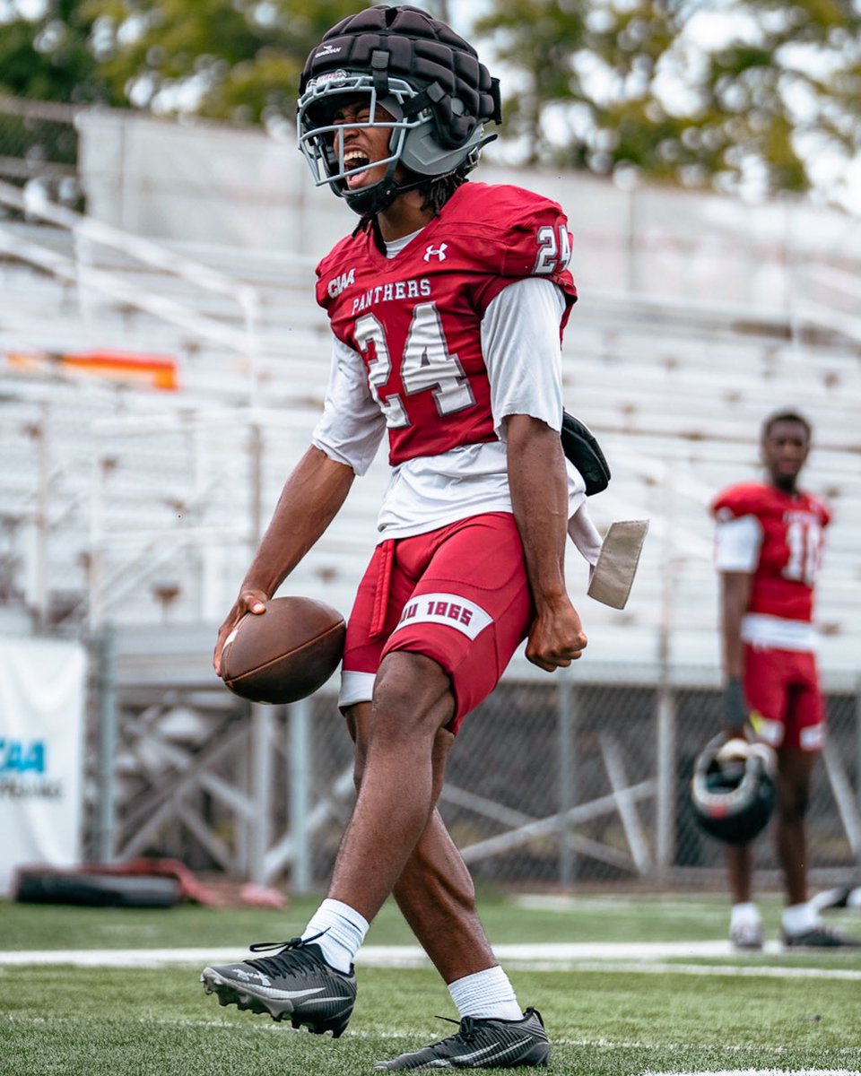 VUU_Football's tweet photo. Built through the work.  #Play411 https://t.co/HwTZrPMr2L