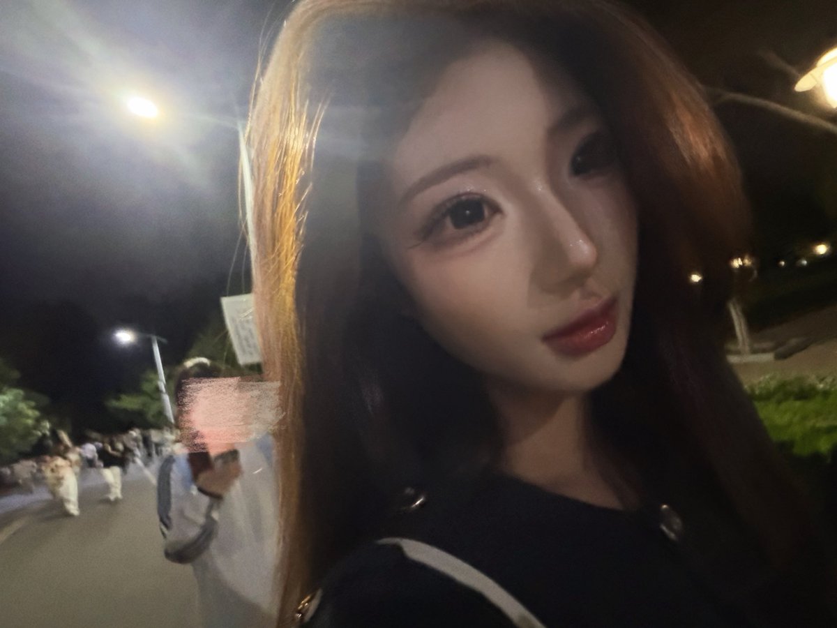 yojiadong's tweet photo. 再发一张。#les #wlw https://t.co/UwO1K88q3v