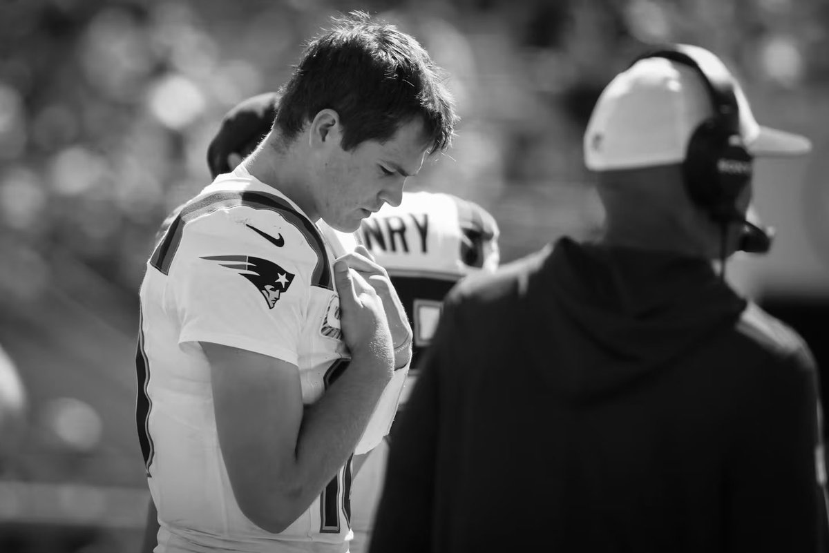 jack_bfr's tweet photo. 💔 Heartbreaking News for Patriots fans

QB Drake Maye is fully healthy and is expected to start Sunday Vs. The Bills. https://t.co/c0965W6IYc