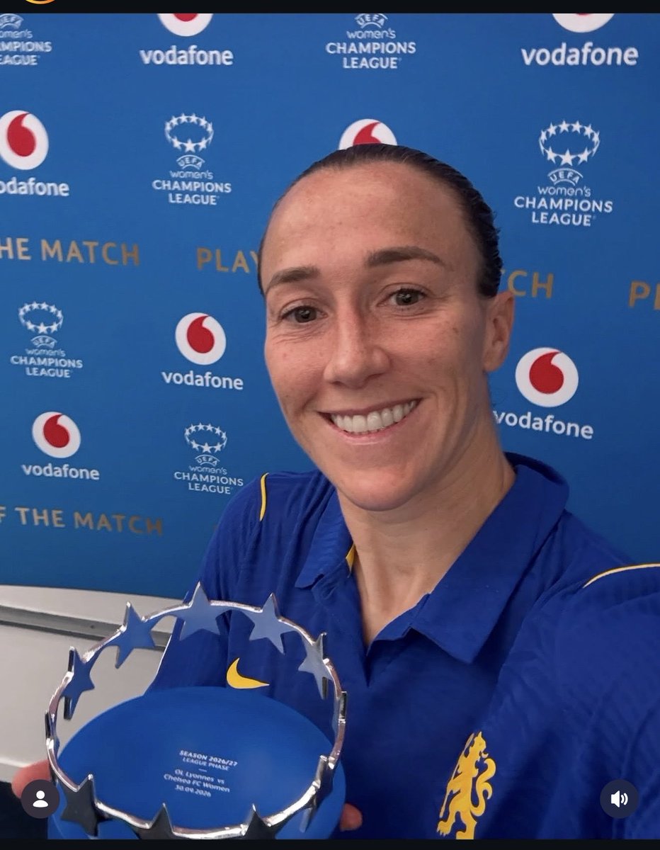 LucyBronzevyou's tweet photo. LUCY BRONZE 💙🫶🏻🫶🏻🫶🏻 Cutie https://t.co/LytrEHBSqD