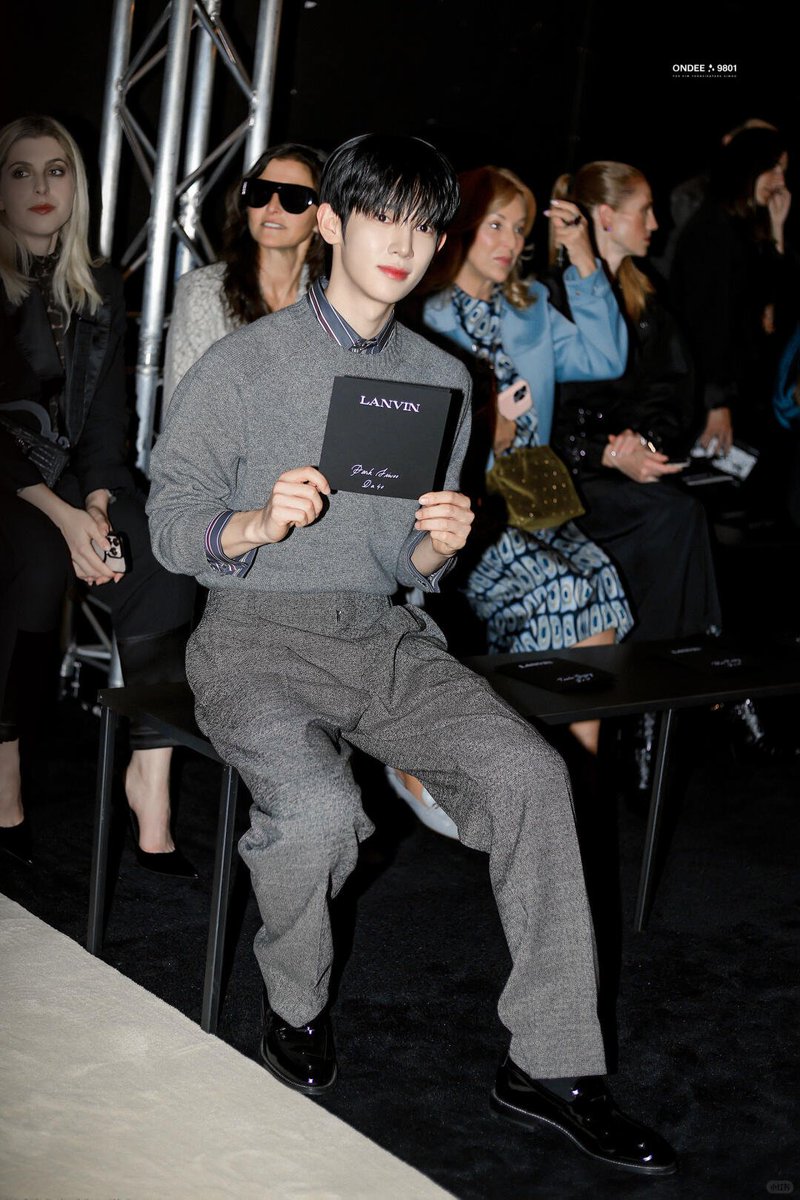 sw_promise's tweet photo. I would like to keep this moment on my page. Seeing Park Siwoo sitting in the front row at LANVIN’s show is such a memorable and precious moment.
Once again, thank you, Lanvin, for inviting him to attend the main show during Paris Fashion Week 2026.

PARK SIWOO AT LANVIN PFWSS27  
#PARKSIWOOxLANVIN 
#PARKSIWOO