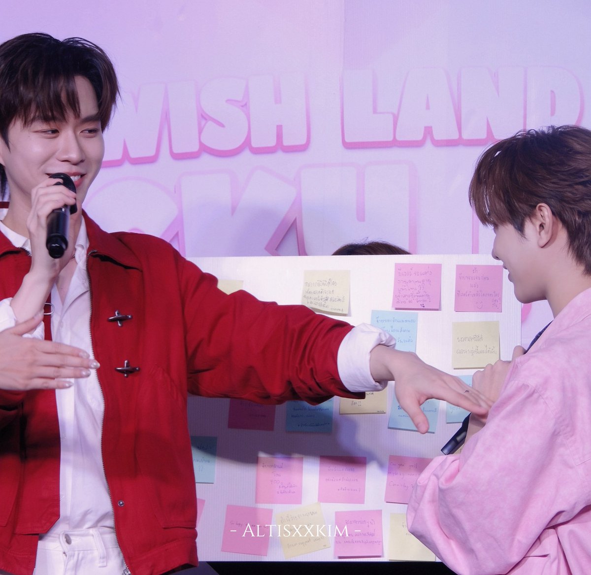 KoyaMom_'s tweet photo. ทรงนี้น่าจะเลือก(เค้า)มาตั้งแต่บ้านแล้วแหละ 🫣

BEAUTYBUFFET WITH BVTL 
#BeautyBuffetXBeverTonliew

#tonliew_mtp #ต้นหลิวเด็กจิ๋ว #bbverpj #bevertonliew ✨❤️ https://t.co/XLBGuObW8k
