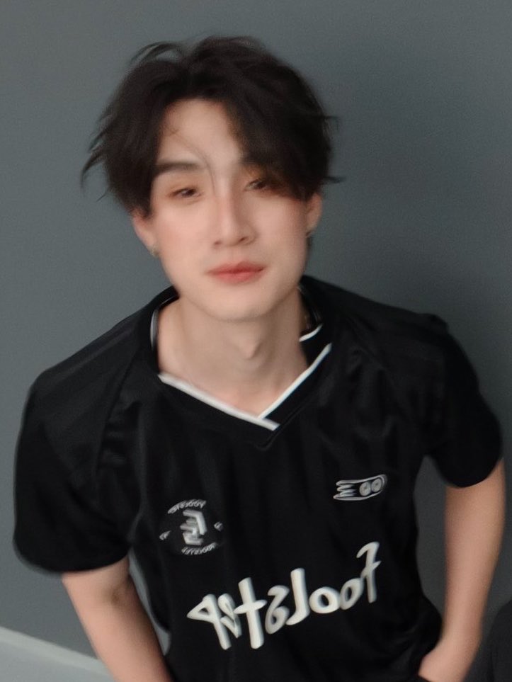aperol_wine's tweet photo. อิจฉานายคนนั้น ㅠㅠ https://t.co/r4yrDcynBY