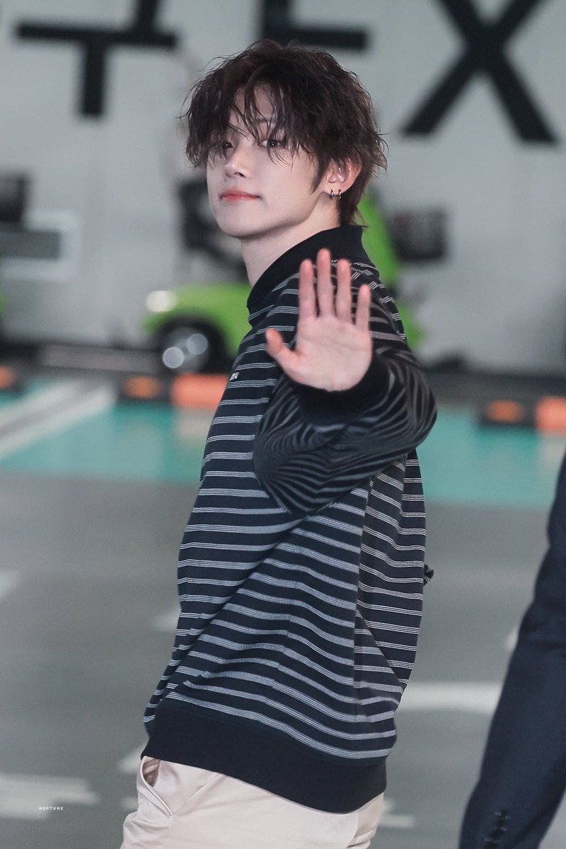 0913neptune's tweet photo. 261002 #연준 (*˙˘˙)♡

#TXT #투모로우바이투게더 #YEONJUN https://t.co/YpI9cztCKP