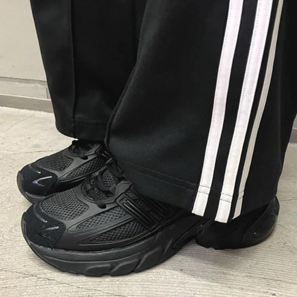 CaminoTV's tweet photo. 105€ la Jellyfish like c'est mieux que les 300€ de la vraie mdrr

https://t.co/HMNYNYXB3G https://t.co/yjLzAZkoFy