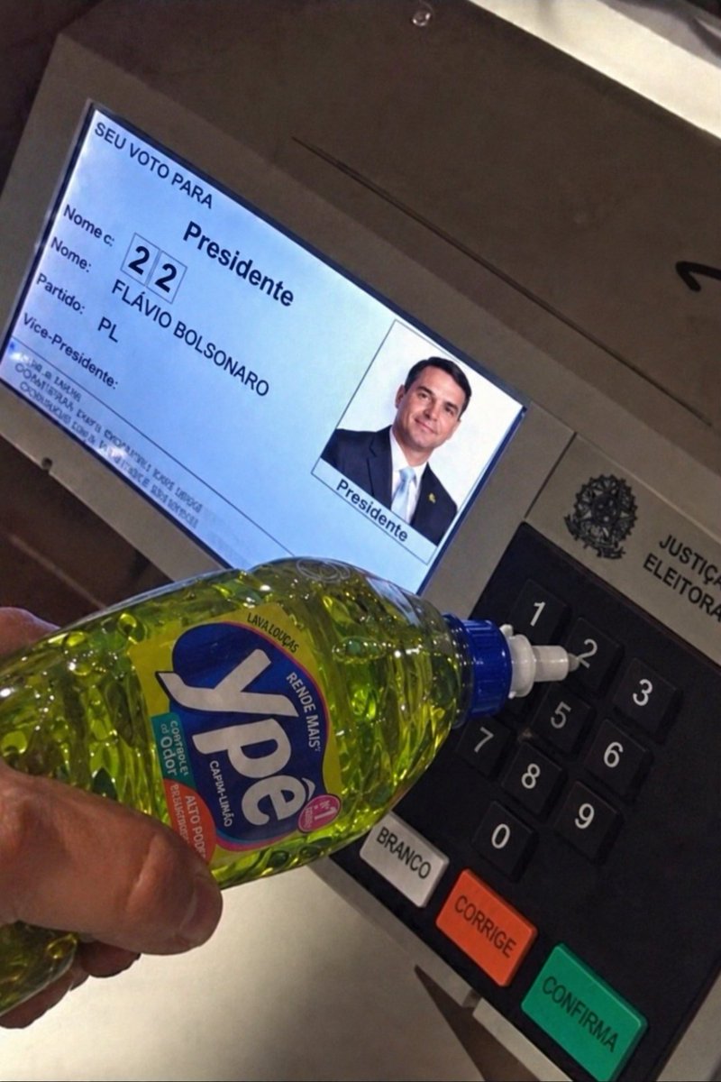 Acatk10's tweet photo. Minha colinha final pra votação de 1º Turno:

Dep. Estadual: Kogos 22038
Dep. Federal: Mário Frias 2208
Senador 1: Derrite 111
Senador 2: André do Prado 222
Governador: Tarcisio 10
PRESIDENTE: Flavio Bolsonaro 22 "o filho chad do Mito" pra exterminar a comunada do 13 e M13L https://t.co/oNAz67AypD