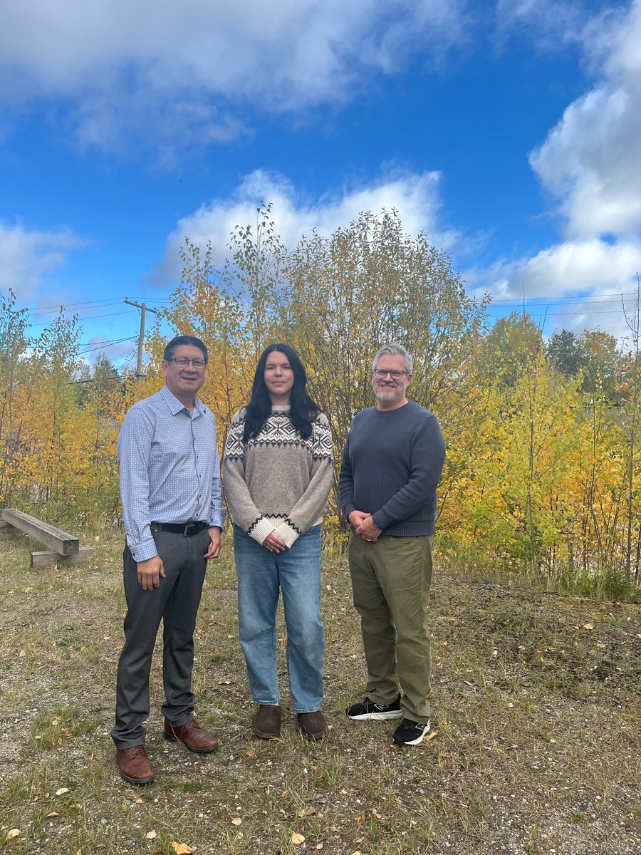 URFacofEd's tweet photo. Yesterday, Dean Dr. James Nahachewsky had the opportunity to travel north through our beautiful province to visit the wonderful staff and students at NSITEP (North Saskatchewan Indigenous Teacher Education Program) in Air Ronge. #NSITEP #IndigenousEducation #URtheDifference https://t.co/W3dyws3rp7