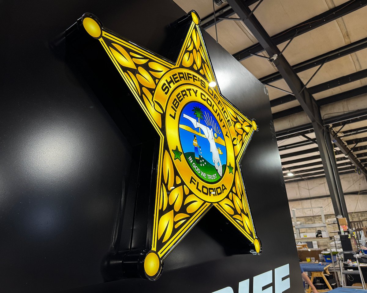 SignFabInc's tweet photo. Your Sign Doesn't Clock Out.
And when you need a manufacturer to help bring that sign to life, we're here to help.

We Are The One-Stop Shop For All Your Signage Solutions.
 🌐 https://t.co/5tMP7cTKUY
#SignFab #Signage #BrandVisibility #CustomSigns #SignCompanies #SignIndustry https://t.co/VY82YsXOWi