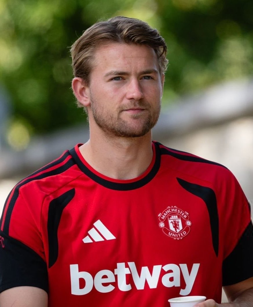 mufcMPB tweet picture