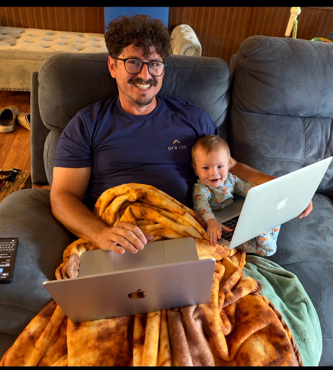 JericoAI's tweet photo. My little entrepreneur Theodore https://t.co/uuh4RGz4Im