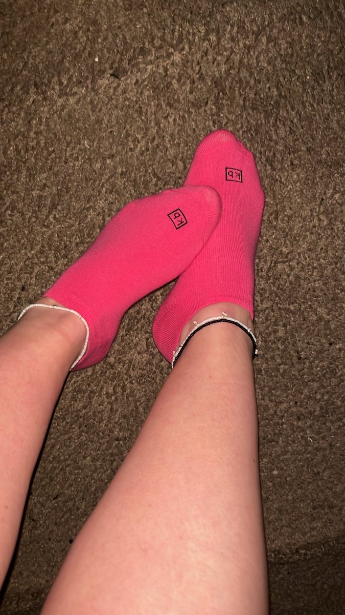 Bakingbettiee's tweet photo. New socks 🥰 https://t.co/yDxYcbyOrd