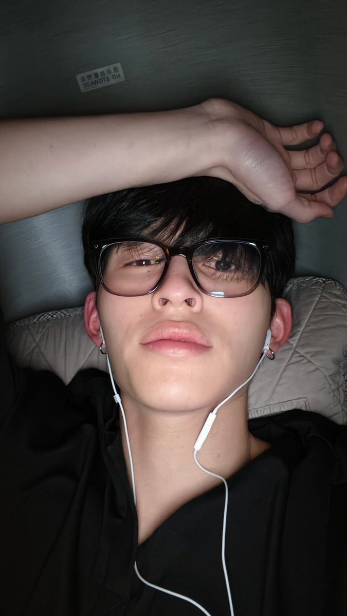 pondfvr's tweet photo. he’s so stupidly fine https://t.co/hZ8goHIUMF
