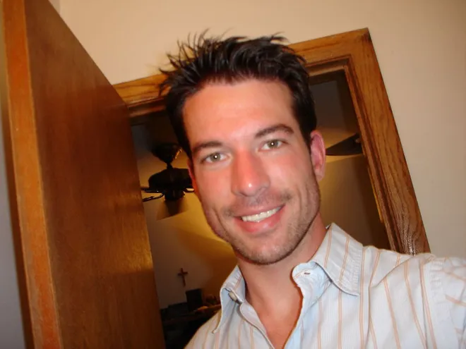 TheUnsolvedHub's tweet photo. On the night of March 31, 2006, Brian Shaffer, a 27 year old Ohio State medical student, went out in Columbus to kick off spring break.

He'd had a brutal month. His mom had died of cancer just three weeks earlier. But he was still going to class, and in two days he was flying to Miami with his girlfriend.

He had dinner with his dad that night. Then he and a friend hit the bars.

Just after 1 a.m., security cameras caught Brian riding an escalator up into the Ugly Tuna Saloona, a packed second floor bar near campus.

Around 1:55 a.m., the cameras caught him again, just outside the entrance, chatting with two young women.

Then he walked out of frame, back toward the bar.

That is the last time anyone has ever seen Brian Shaffer.

The cameras never recorded him leaving. Not on the escalator. Not through the front. His friends waited, called him, and eventually went home.

Monday morning, he never showed up for his flight.

Up to 50 officers searched at a time in those first days. Over the years, police have sifted through more than 5,000 tips.

His phone was never used again. His bank account was never touched. His credit cards were never charged.

Two years later, his father, still searching, was killed when a tree fell on him in his own yard.

Then in 2026, a podcast got a tip naming a possible person of interest. When they brought the name to a Columbus detective, they learned police had already been given that same name by one of Brian's friends back in 2006.

20 years later, no body. No arrest. No answer.

He walked into a bar full of people, in front of cameras, and vanished.

How?