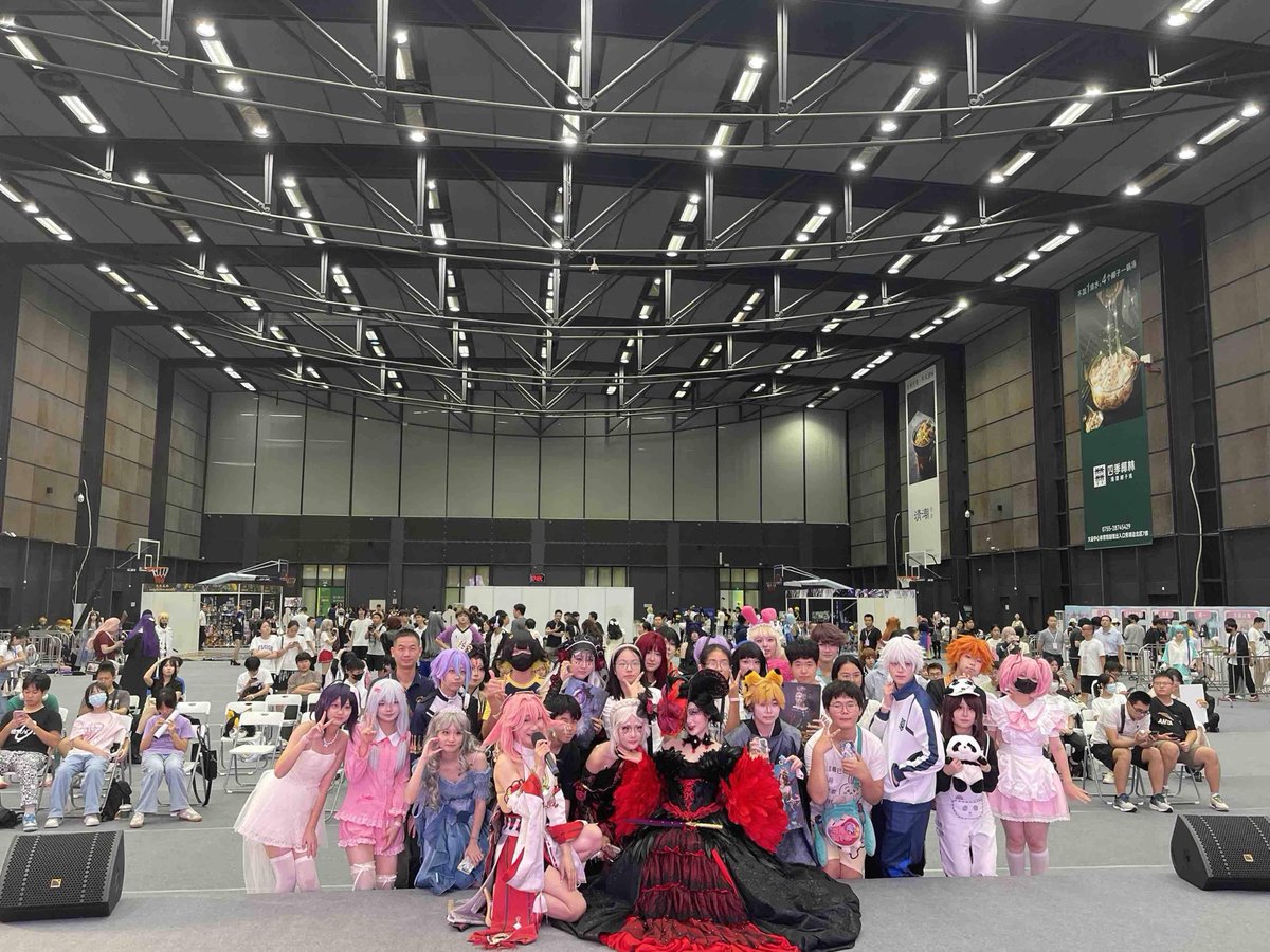 FaithWylieiuie's tweet photo. Primera vez en el Comic Con! Cosplays épicos, tanta merch y una atmósfera súper geek ， https://t.co/Bqo3tz9k8r