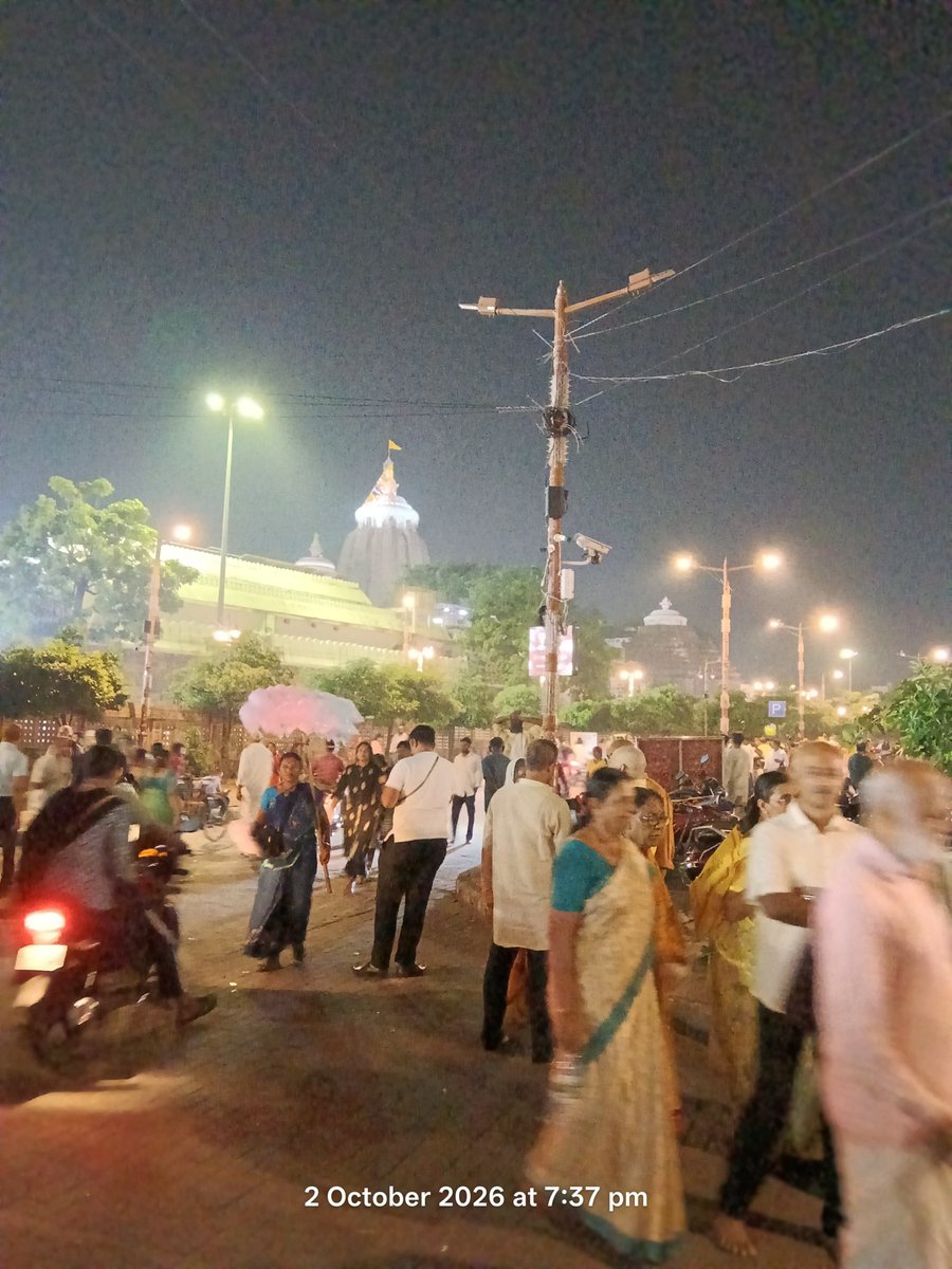SachidanandBis1's tweet photo. ବିଭାଗୀୟ ଅଧିକାରୀ ମାନେ ଧାନ ଦିଅନ୍ତୁ 
ଆଜକୁ ପ୍ରାୟ ଦଶ ଦିନ ହେବ ମନ୍ଦିର ପାଖରେ ଥିବା ଲାଇଟ ଖୁଣ୍ଟି ରେ ଲାଇଟ ଅଚଳ ହୋଇପଡିଛି @OBCC_Odisha 
@SJTA_Puri @dm_puri @puriulb 
@OfficialTeamATA @ https://t.co/S6i8fwDult