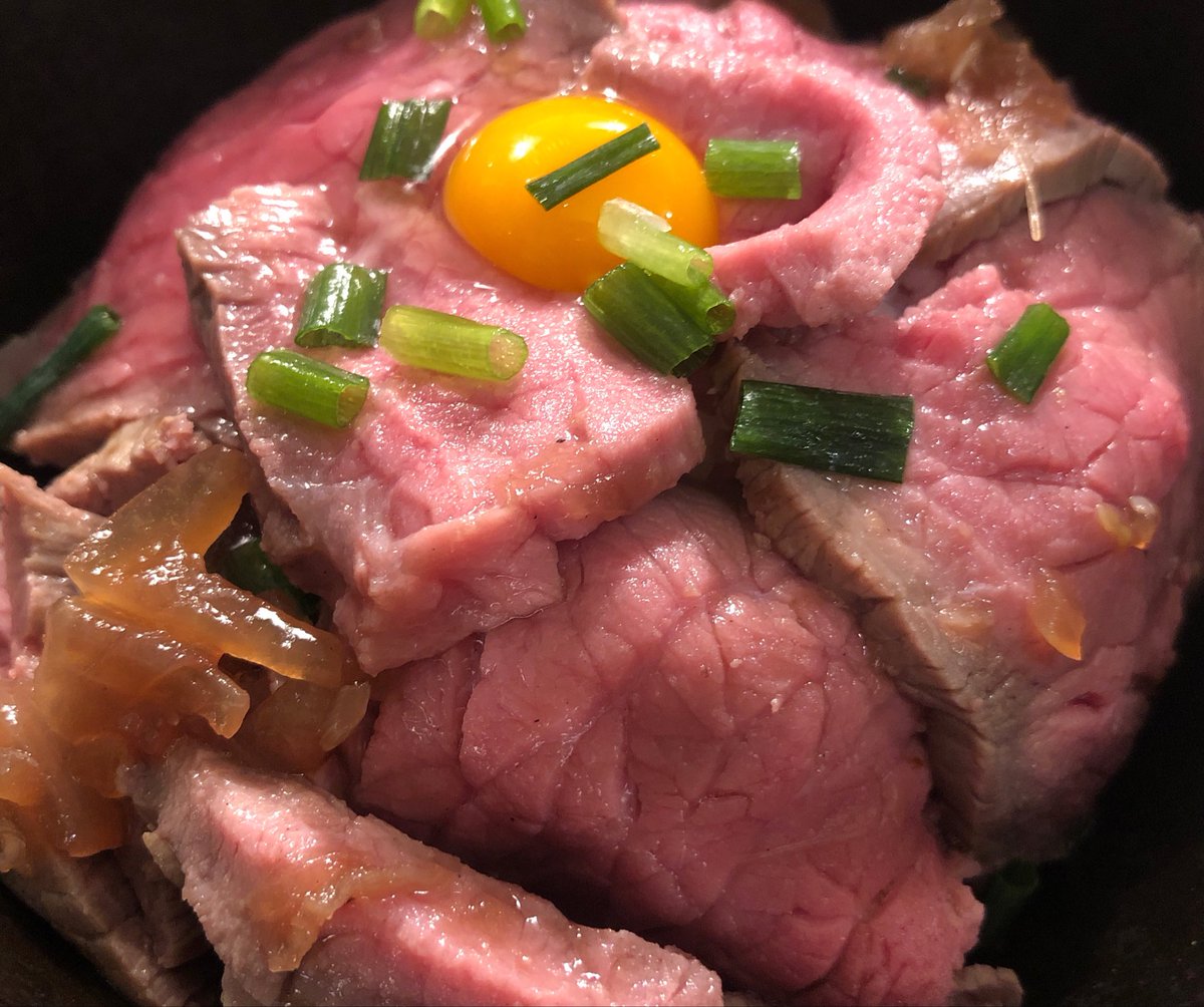 10yusuke23's tweet photo. 肉焼くのがうますぎる
#自炊 #ローストビーフ https://t.co/89ipWmrxGH