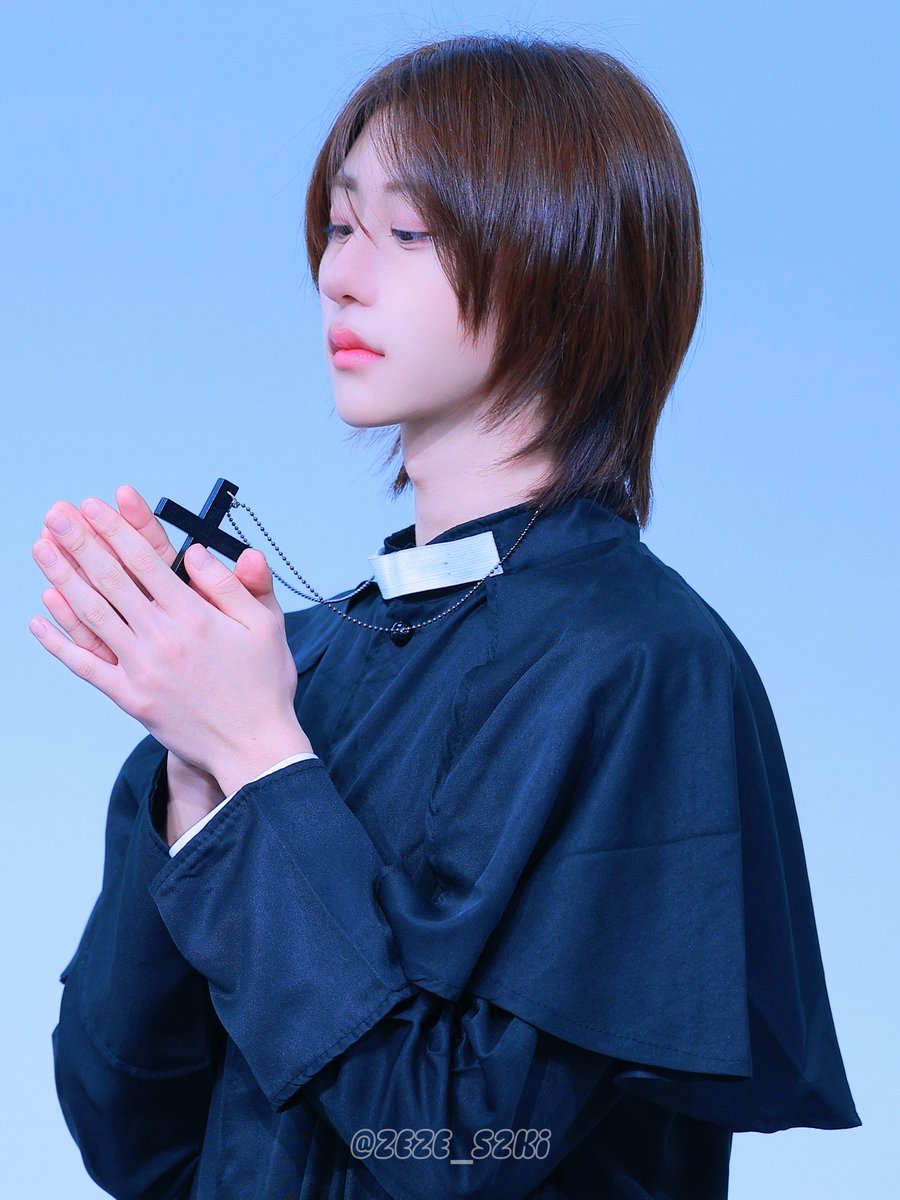 zeZE_s2ki's tweet photo. 🙏🏻
#IDID #아이딧 #PARKWONBIN #박원빈 https://t.co/hjZywNrKir
