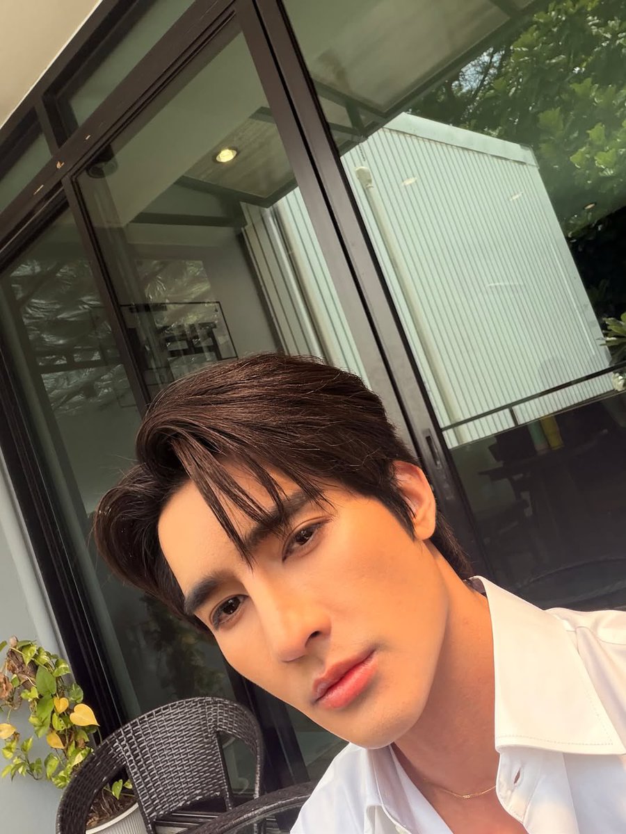 EarthOfficialFC's tweet photo. เติมความหล่อก่อนนอนกันนะคะ 🤎 

IG : theearthe 

Earth Pirapat 
@Earth_Pirapat #EarthPirapat #ชาวโลก https://t.co/K3E4JQzPxL