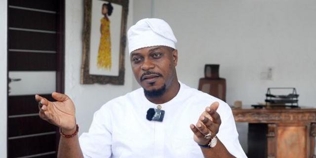 Sistaliano's tweet photo. WE WON'T VOTE FOR HIM, and the reason is because:

He once called Yoruba people AFONJA

He is a known BIAFRA AGITATOR who once posted its anthem on his page 

He's been supported by a useless boy called DICKSON WIZARABI

In 2023, he presented himself as IBO CANDIDATE in Lagos.

.......you can add your own.