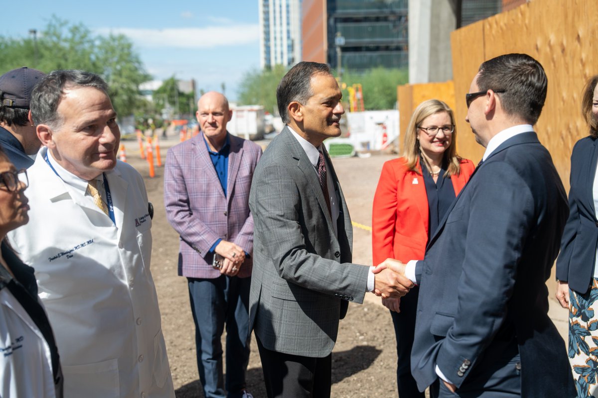 PHXEconDev's tweet photo. Banner Health is joining the University of Arizona’s new Medical Innovations Building.
More: https://t.co/VHL5b0bkSG
#PHXisBIO #Bioscience #HealthcareInnovation #UofAMedicine
Photo credit: Adam Brooks/College of Medicine – Phoenix https://t.co/4oTLouIUHx
