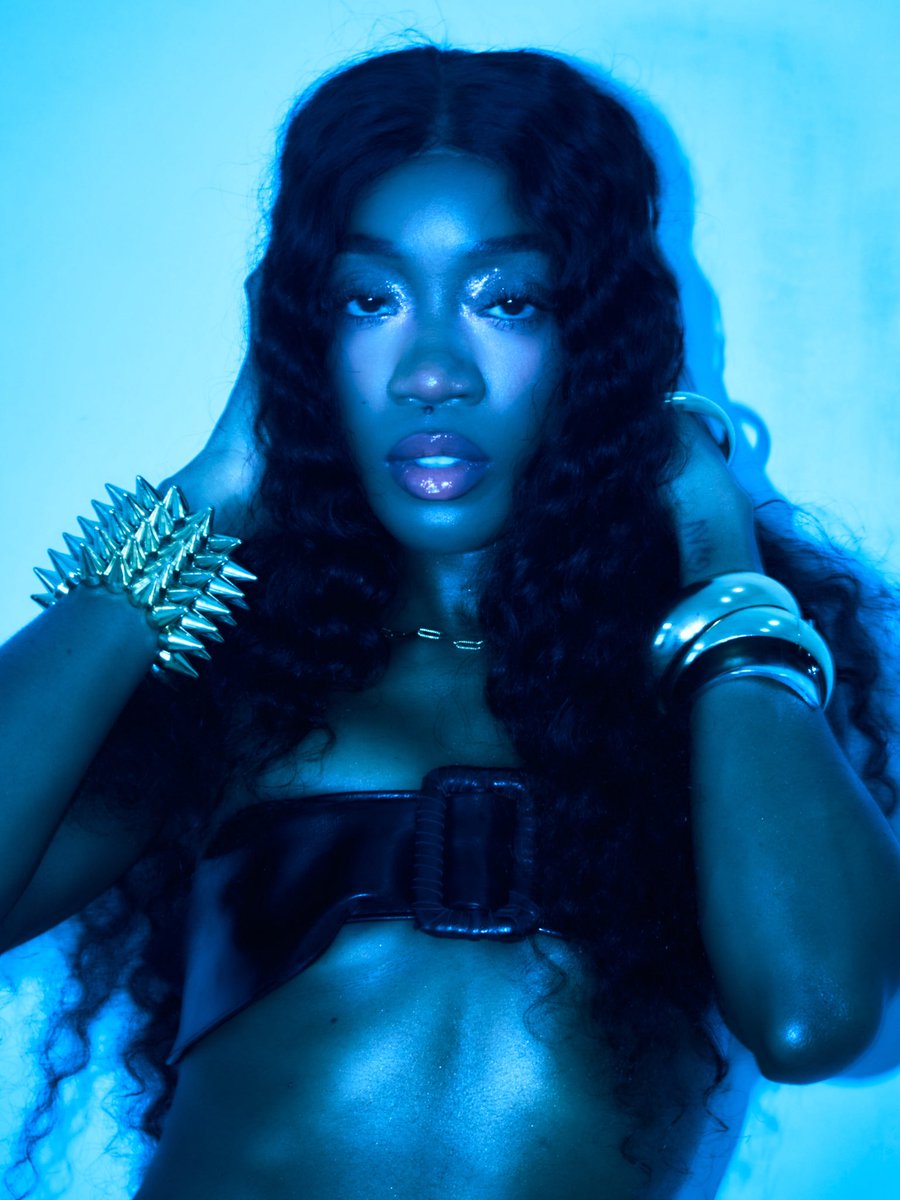 _dammiee's tweet photo. sexy shima for a reason https://t.co/mAGGA8cICq