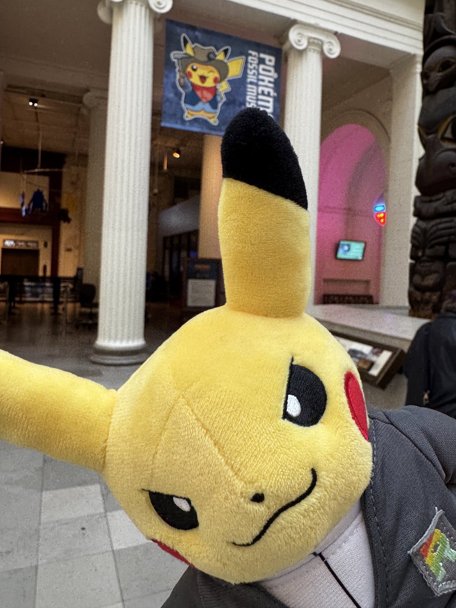 RealFrankJ's tweet photo. Traveling incognito today. The disguise is flawless.

My associate is less subtle.

A visit to the Pokémon Fossil Museum seemed appropriate. One should always study the remains of those who failed to evolve with the times.

-G
#TeamRocket #Pokemon #FieldMuseum https://t.co/MRihZpRhb2