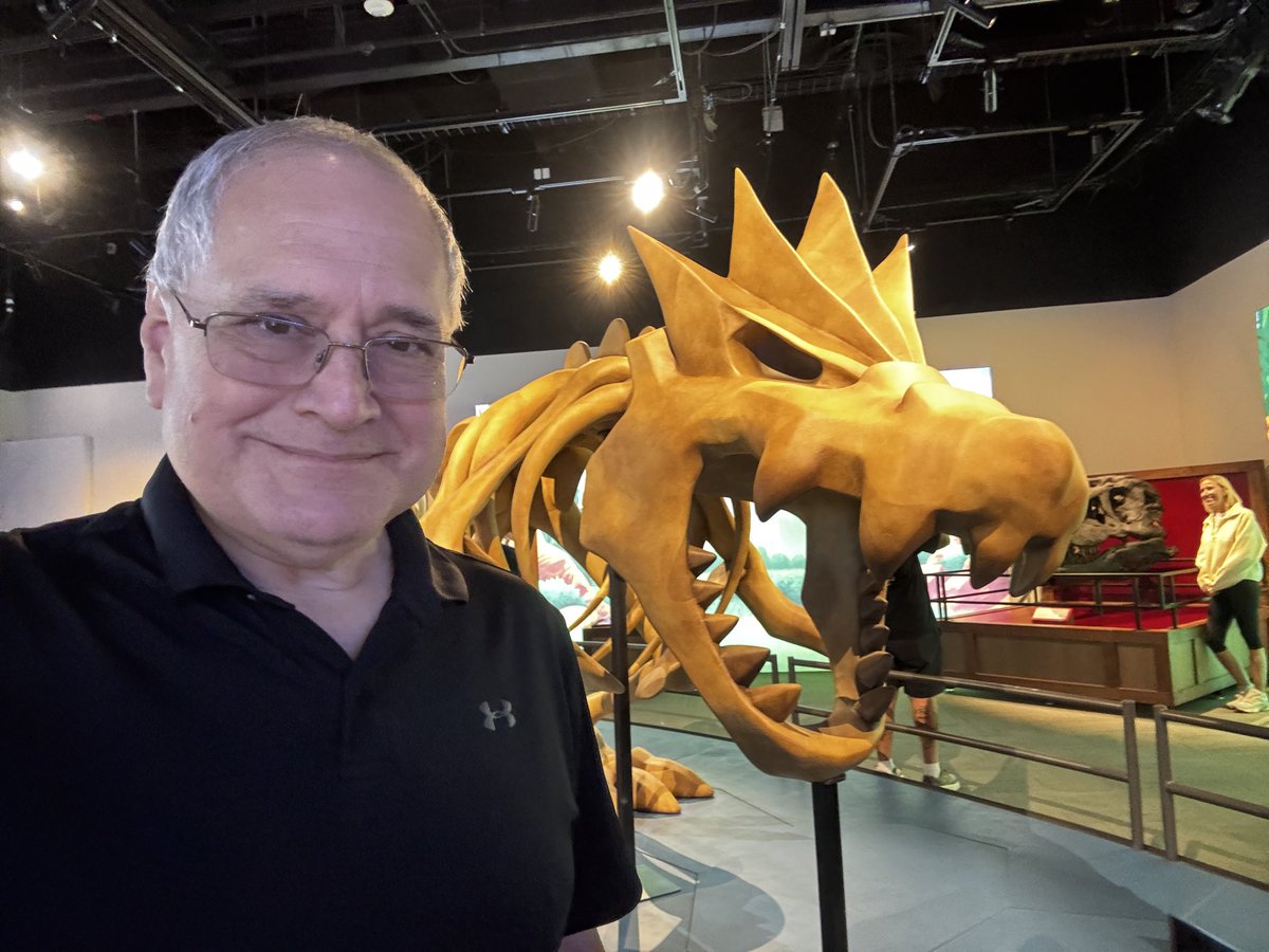 RealFrankJ's tweet photo. Traveling incognito today. The disguise is flawless.

My associate is less subtle.

A visit to the Pokémon Fossil Museum seemed appropriate. One should always study the remains of those who failed to evolve with the times.

-G
#TeamRocket #Pokemon #FieldMuseum https://t.co/MRihZpRhb2