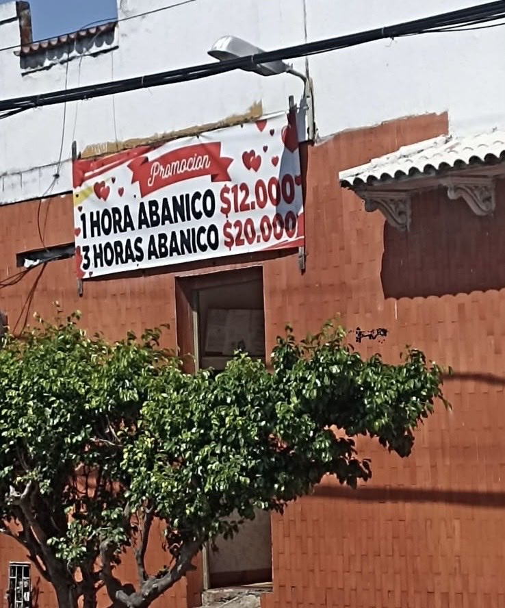 CoyerosAtlantic's tweet photo. Viernes de matas traga gente, no olviden llevar su pote de baygon. https://t.co/nPzmZye7jT