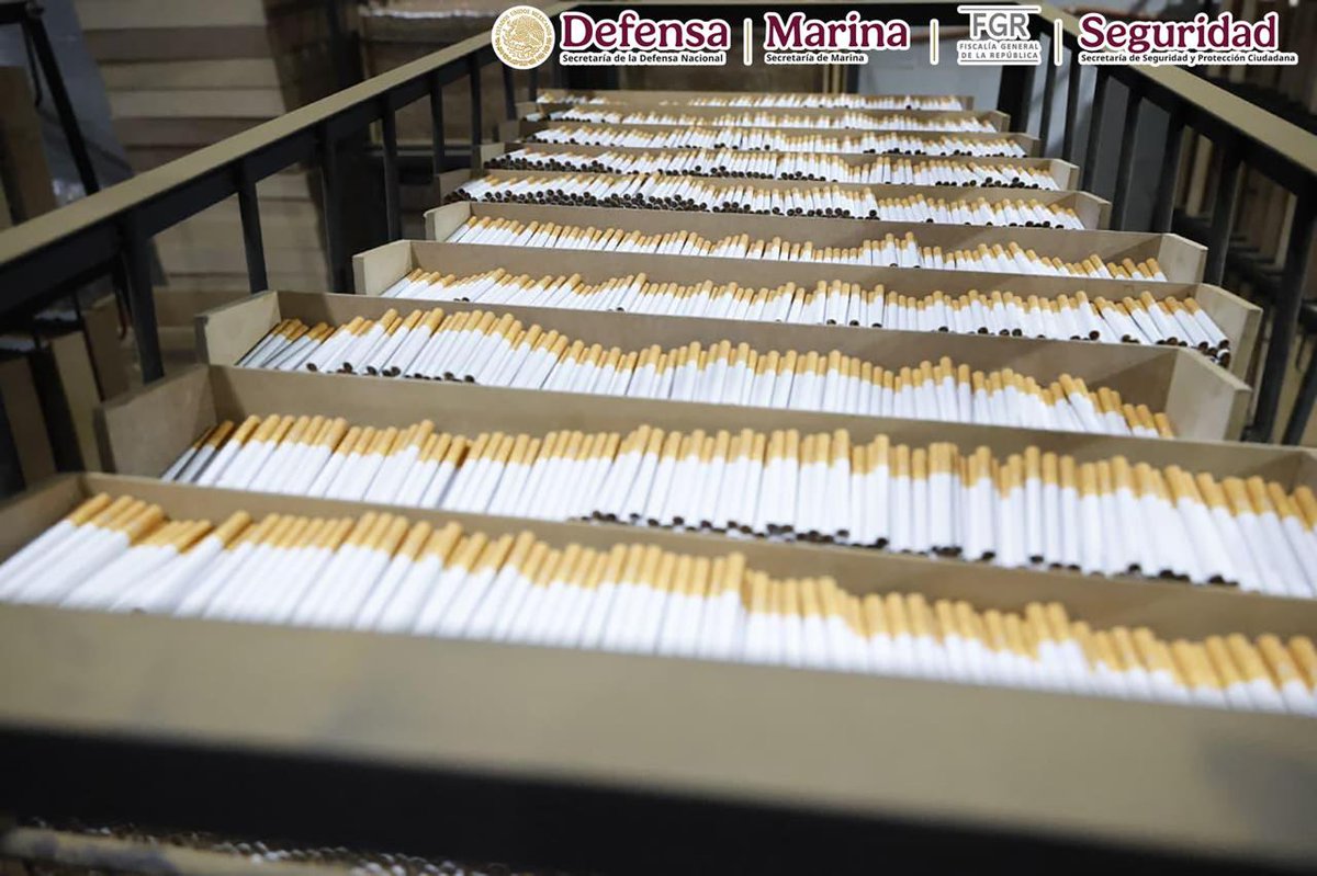 SSPCMexico's tweet photo. En el #EdoMex, autoridades federales aseguran 60 toneladas de cigarros apócrifos y una bodega utilizada para su fabricación y distribución, además detuvieron a tres hombres, dos de ellos de nacionalidad extranjera. https://t.co/np3eDI5LiE https://t.co/4wfHQ2XI5D