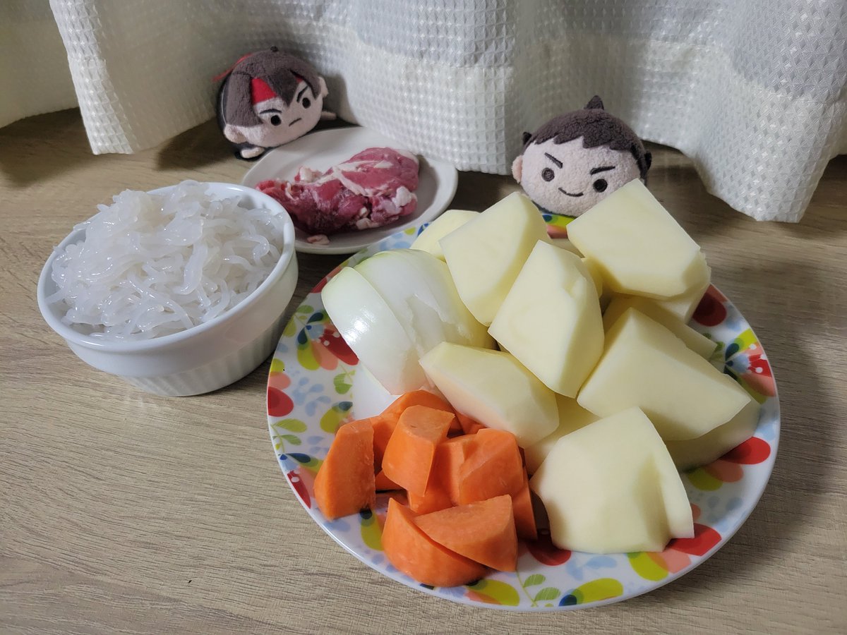 tooyummmy's tweet photo. ①切ります！
②集めます！ https://t.co/PkpUDMMe1J