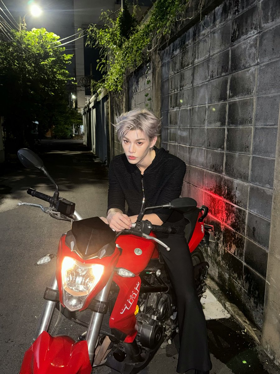 milk2may's tweet photo. พร้อมพาเธอหนี

THE CROW CLUB EP3

#อีกาสมาคมEP3 https://t.co/TOacSSdrXs