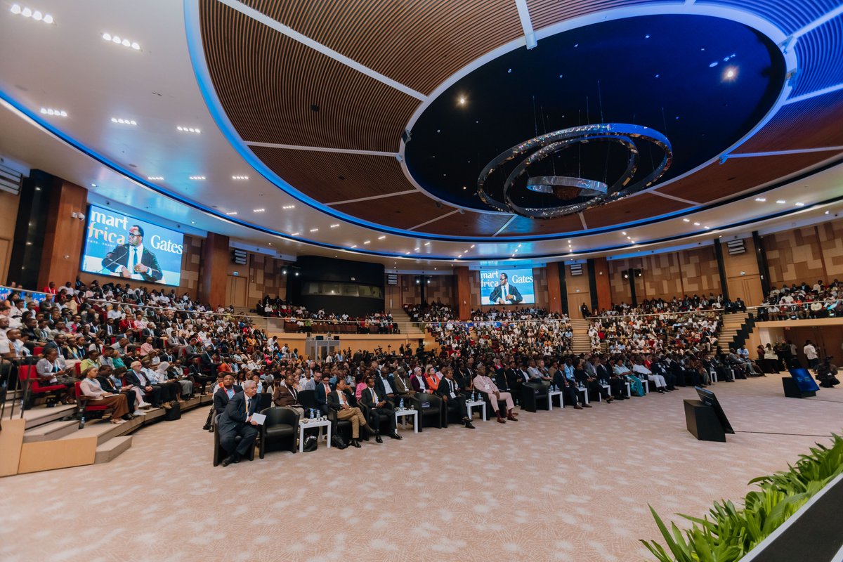 OazisHealth's tweet photo. Fresh off #AHTS26 in Kigali! 🇷🇼
Moving from policy to implementation, @OazisHealth is powering intelligent health systems across Africa. From capacity building with #HITLabs10000 to co-creating responsible AI, we’re driving Wellness for All. 💡✨
🔗 https://t.co/6ly9blQFOq https://t.co/0YiteRARRr