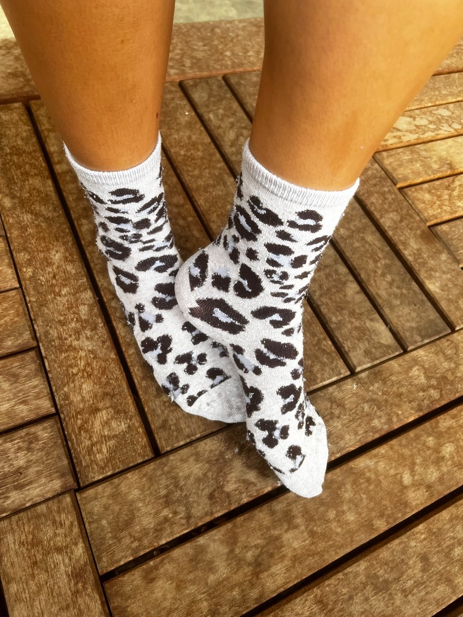 PrincesseJessy_'s tweet photo. Dm si tu veux me voir enlever mes petites chaussettes 
#pieds #fetichiste #pedicure #sellfeet #feet #moneyslave https://t.co/BK8rLkAK1z