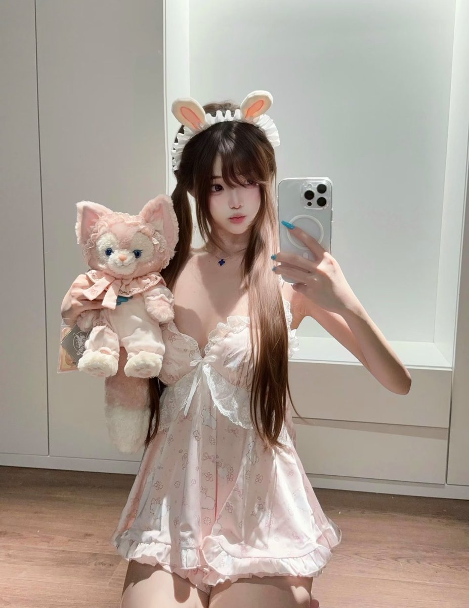 molly55cf5's tweet photo. 放假了，彻底放飞自我～

有人要锐评我福吗（穴脸同框哦🥰🥰）

Luo照  实况！！不要🚪看了别说黑就行！！特别不要乱传 https://t.co/GOz2mT5eDG