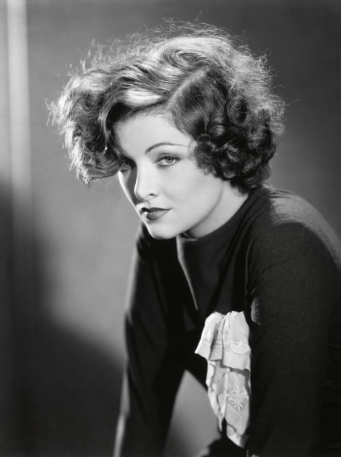 CitizenScreen's tweet photo. In October Mondays is the best day of the week thanks to #TCM featuring Myrna Loy as its #StarOfTheMonth https://t.co/BaydDYx4hI