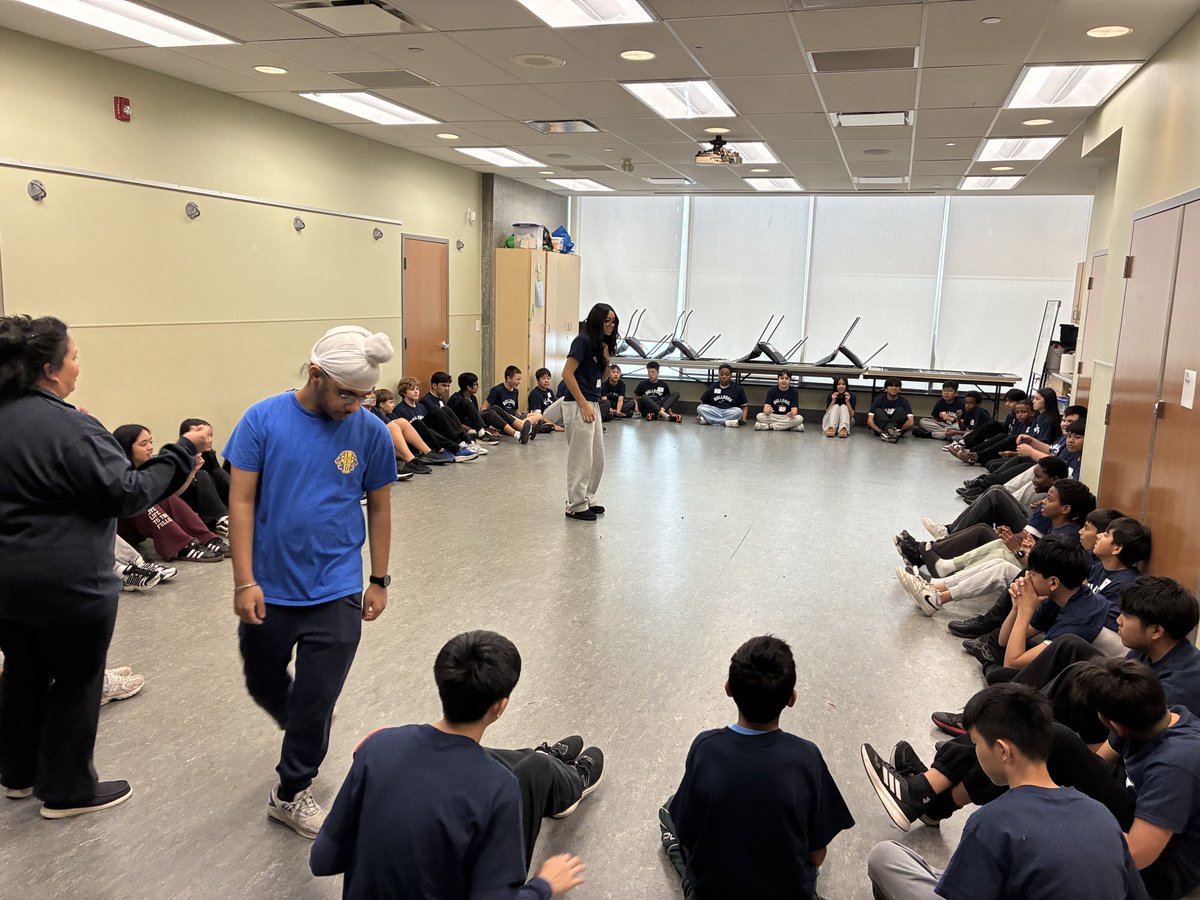 ByrneCreekCS's tweet photo. What an amazing day our Gr 8 had yesterday at our grade 8 retreat (BARC) at Edmonds Community Centre.  Thank you to all the teachers who supported the event and our leadership classes as well. 

Watch out Grad 2031 on the rise! 

#GoBulldogs

@burnabyschools https://t.co/e8092N34OD
