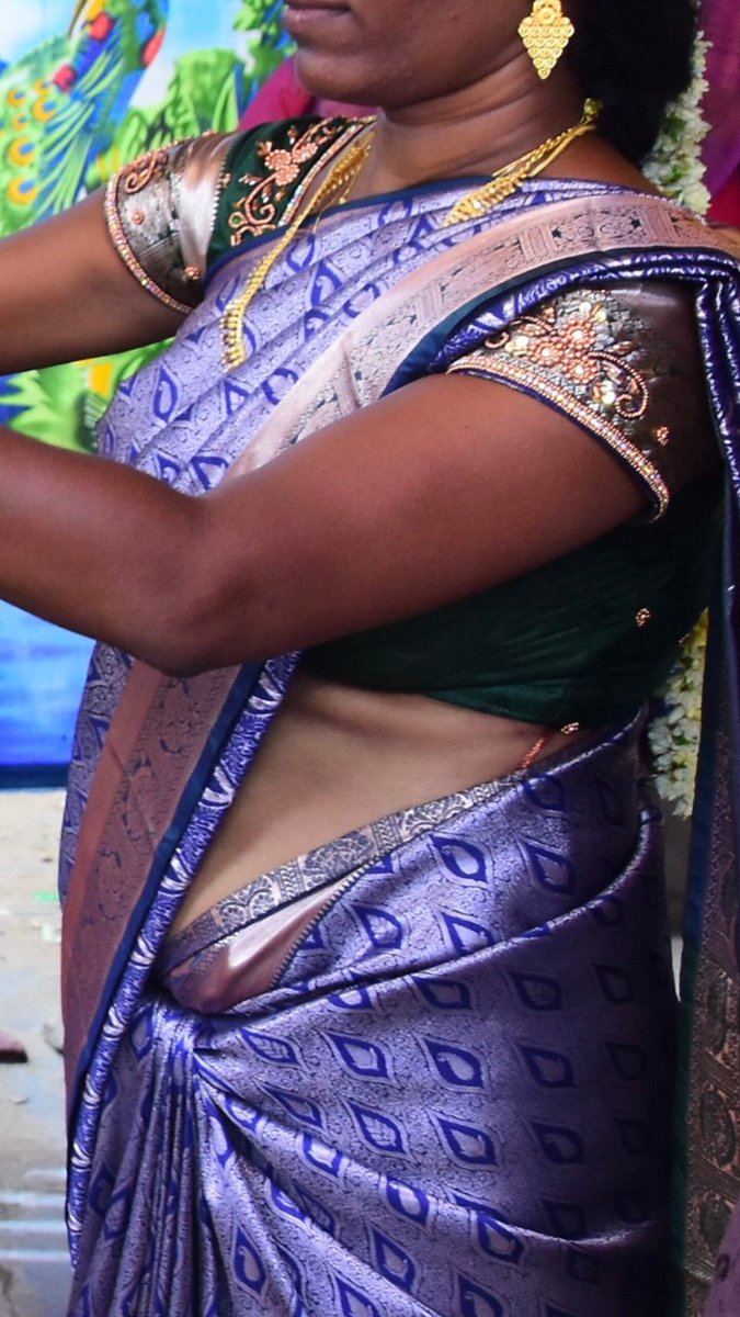kazhugupaarvai_'s tweet photo. Follower sis iduppa kasakalam 🥵🤤 https://t.co/ZUjzWApKdh