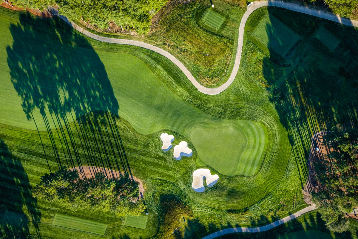 getcreativedog's tweet photo. The countdown is on! 

@TheFederalClub is looking absolutely pristine as Richmond prepares to welcome the @kftchampionship next week. 

Incredible work by the grounds crew getting this place ready for the national spotlight!

@VisitRichmond

#KornFerryTour #PGATOUR #RichmondVA https://t.co/lYzTie9Ds8
