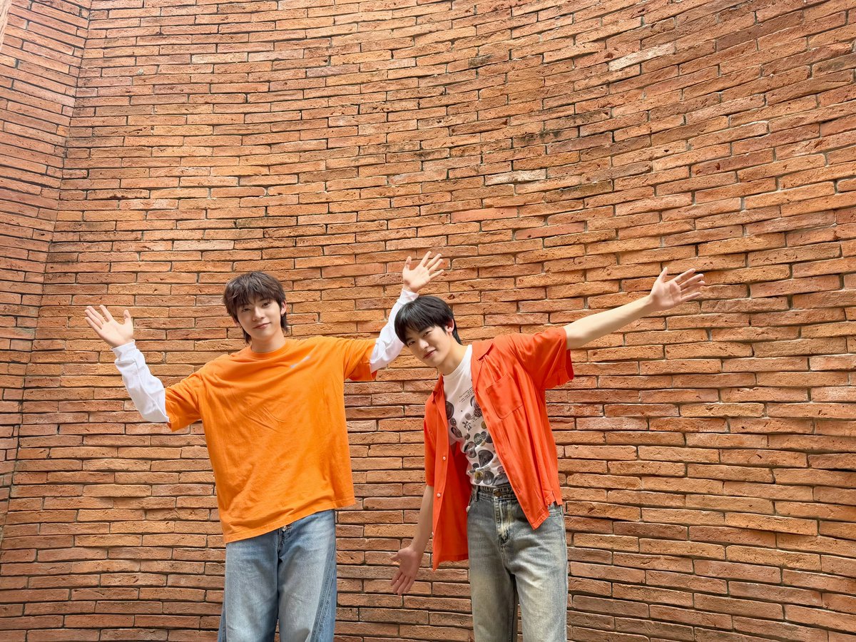 DomundiTV's tweet photo. จบลงไปแล้วสำหรับ DEW ORANGE One Day Trip with TeeTee Por ✨

ขอขอบคุณ “Dew Orange” ที่ให้เกียรติ “ตี๋ตี๋” @twnpich และ “ป๋อ” @porsuppakarn ได้มาร่วมทริปสุดพิเศษในครั้งนี้นะคะ 🥰

ขอขอบคุณแฟน ๆ ที่มาร่วมทริปนี้ไปด้วยกัน รวมถึงแฟน ๆ ที่ส่งกำลังใจมาให้ทั้งสองคนด้วยนะคะ 🫶🏻✨️

#DewOrangeTRIPxTTP